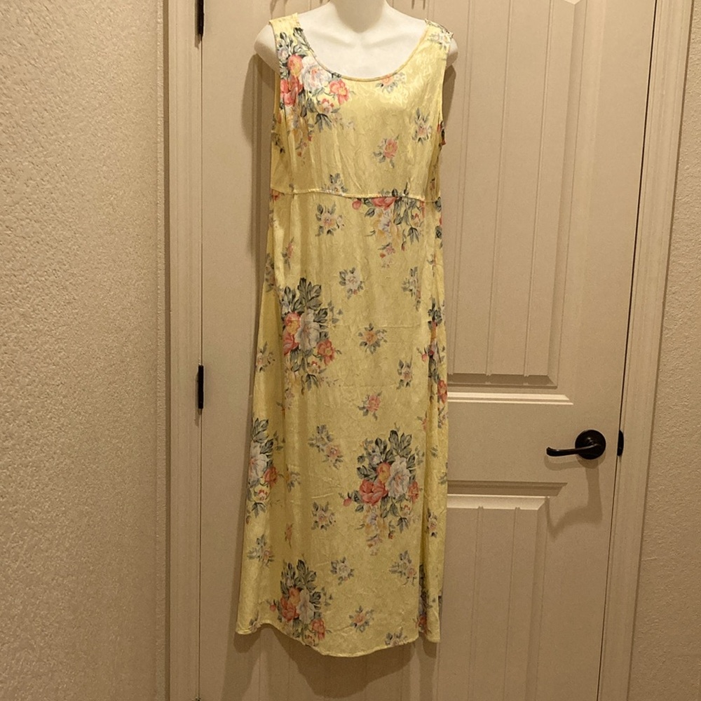 K Studio Yellow Floral Maxi Dress Women’s Size 12 Zip Up Back Sleeveless